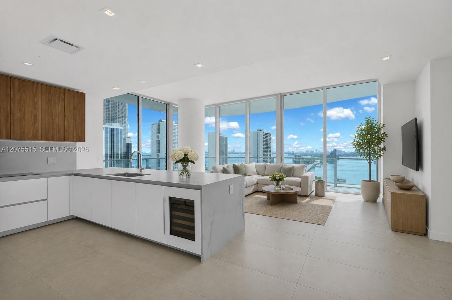 1400 Biscayne Blvd # 1706, Miami, FL 33132 photo 5