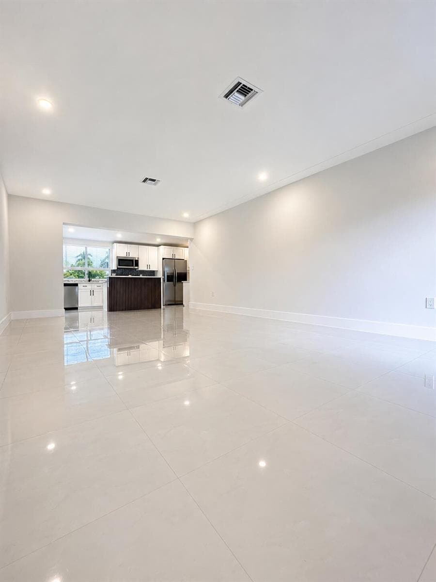 345 Pinehurst Road, West Palm Beach, FL 33461 photo 2