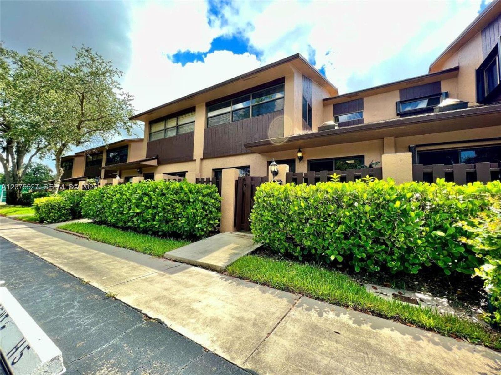7750 NW 79th Ave # H5, Tamarac, FL 33321 photo 4