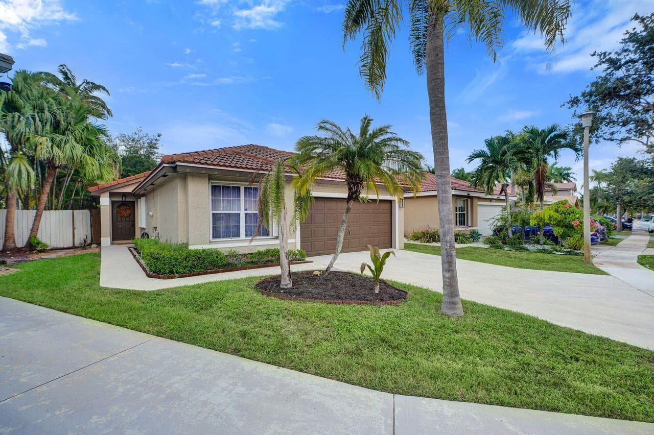 1948 SW 177TH Avenue, Miramar, FL 33029 photo 2