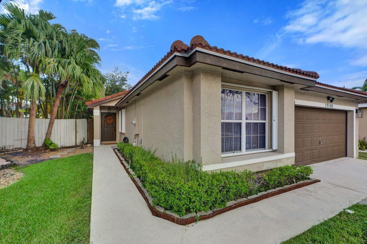 1948 SW 177TH Avenue, Miramar, FL 33029 photo 3