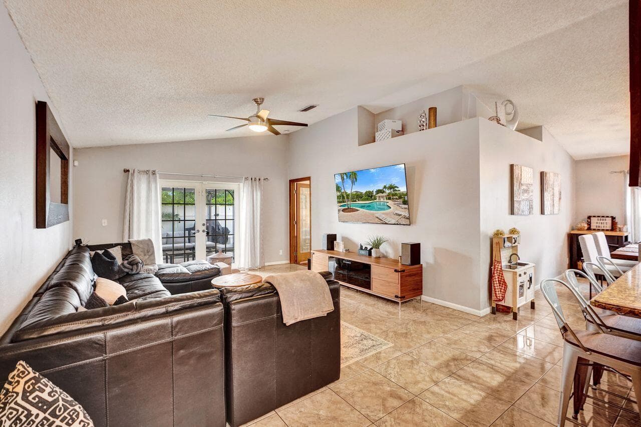 1948 SW 177TH Avenue, Miramar, FL 33029 photo 4