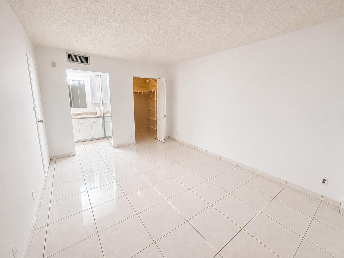 17021 N Bay Road # Unit 126, Sunny Isles Beach, FL 33160 photo 4