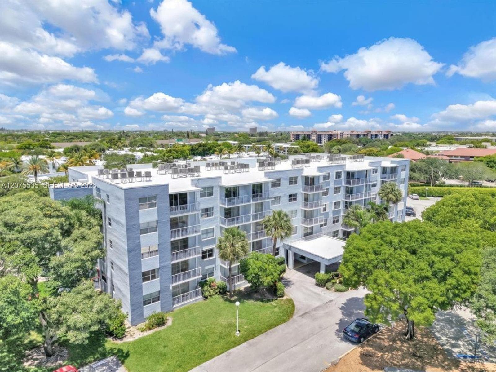 500 Executive Center Dr # 3I, West Palm Beach, FL 33401 photo 2
