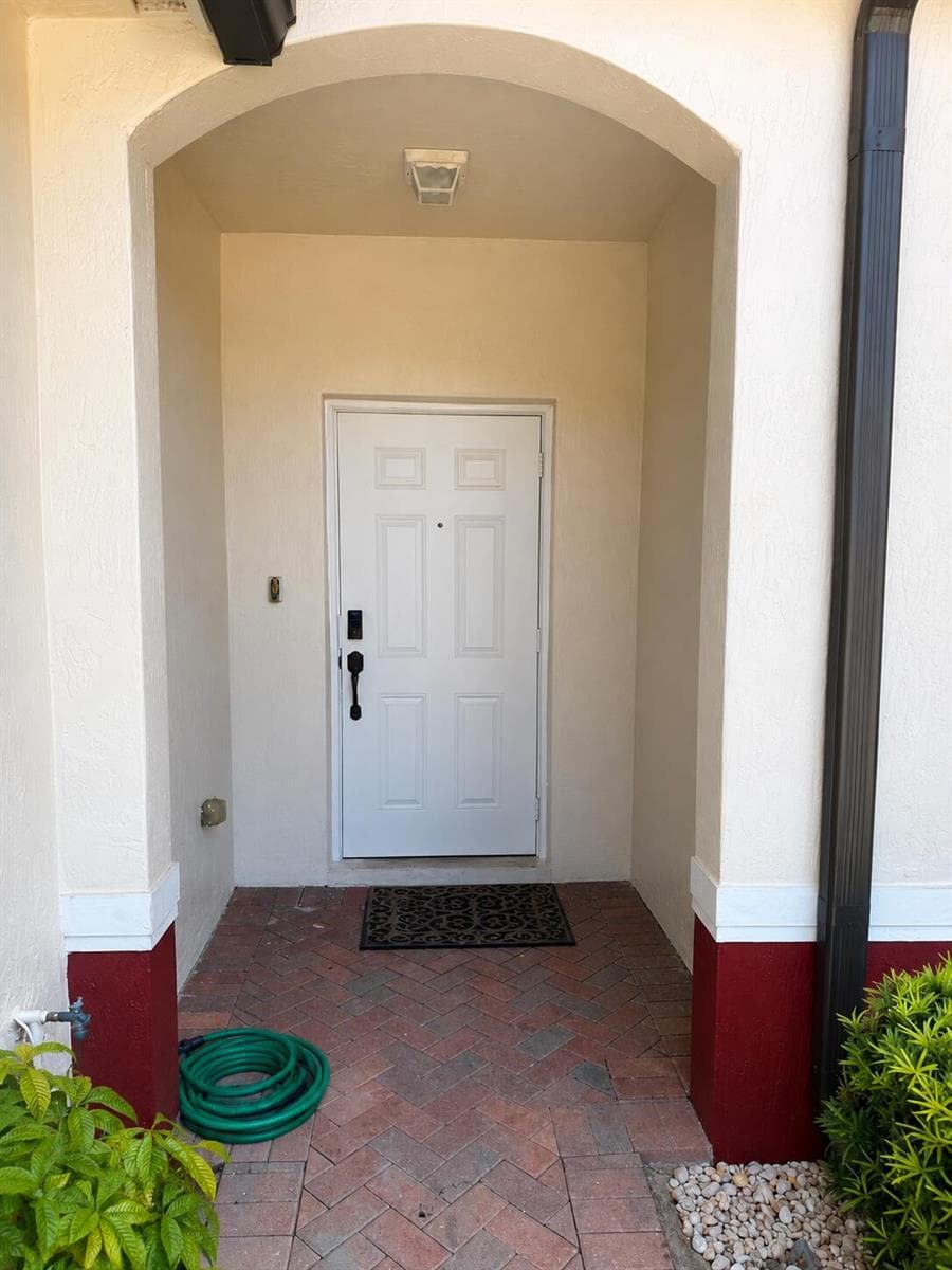 2986 NW 35TH Avenue, Lauderdale Lakes, FL 33311 photo 2