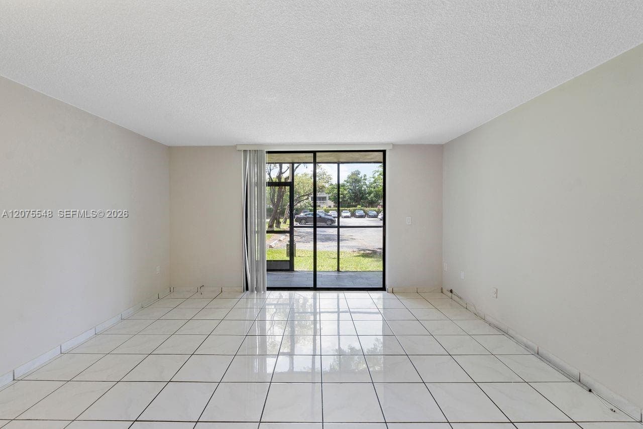 8420 SW 133rd Ave Rd # 105, Miami, FL 33183 photo 2