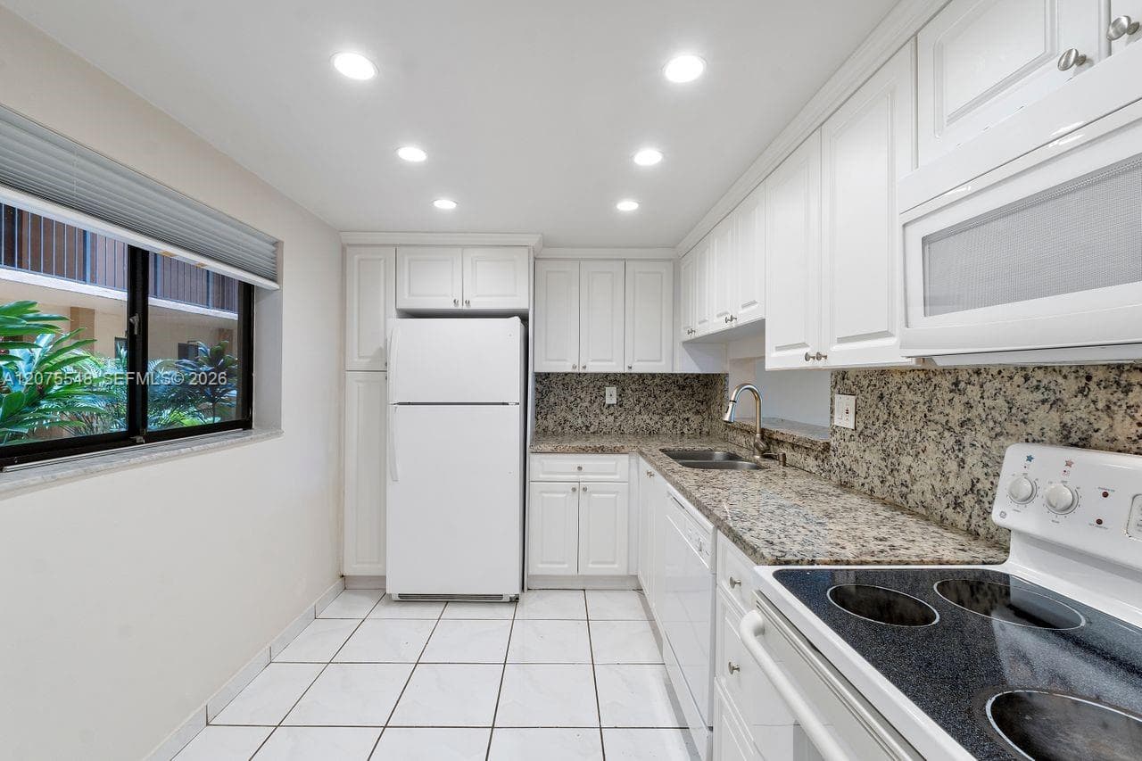 8420 SW 133rd Ave Rd # 105, Miami, FL 33183 photo 4