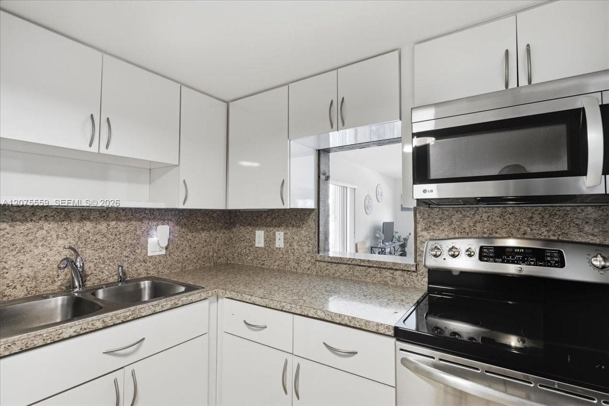 3105 NE 28th St # 1B, Fort Lauderdale, FL 33308 photo 3