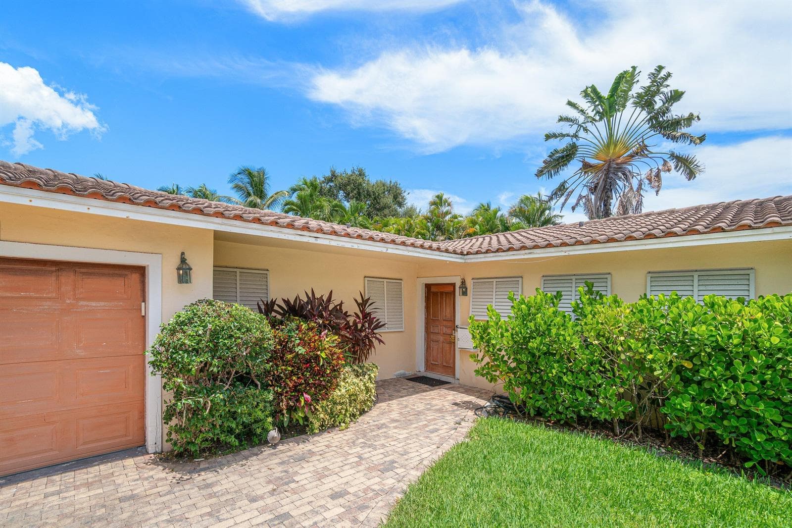317 NE 2ND Street, Boca Raton, FL 33432 photo 2