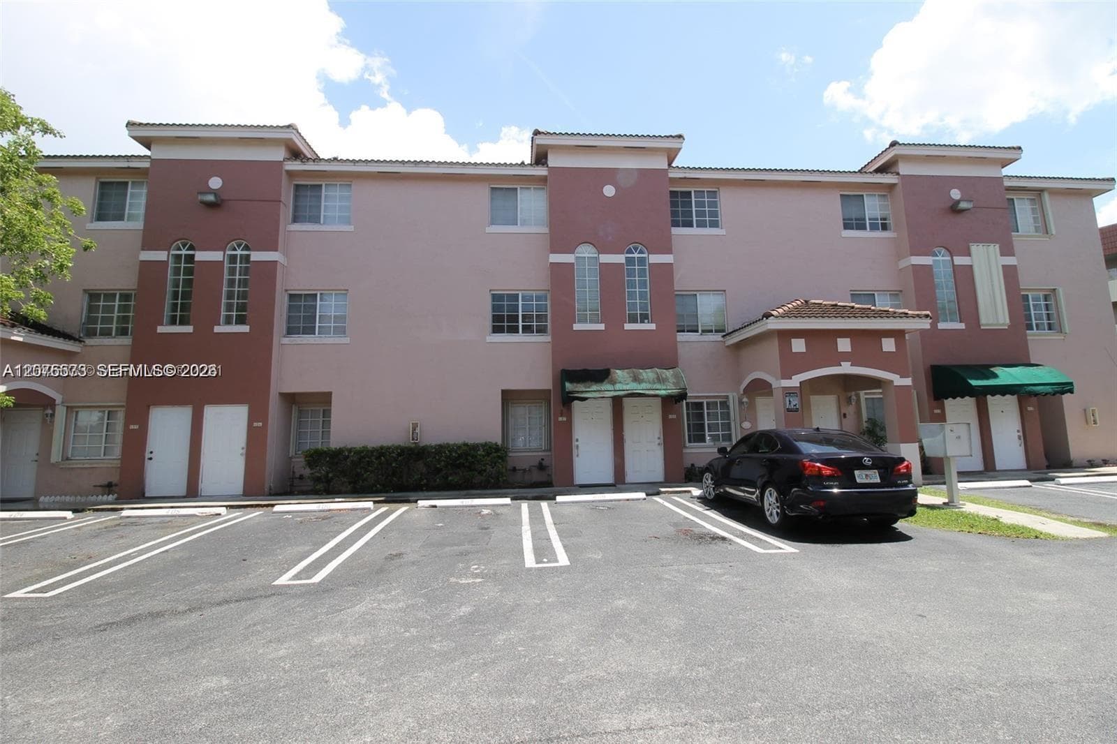 12005 SW 14th St # 407-D, Miami, FL 33184