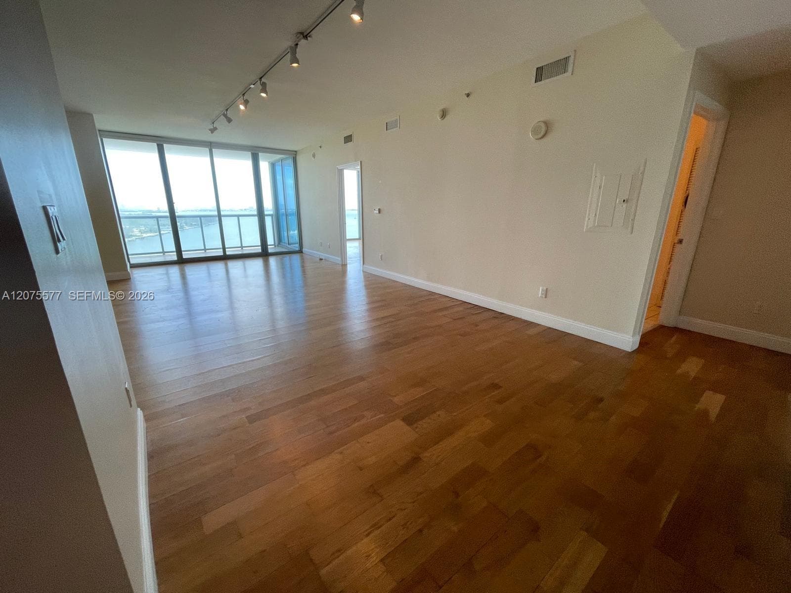 601 NE 36th St # 1209, Miami, FL 33137 photo 5