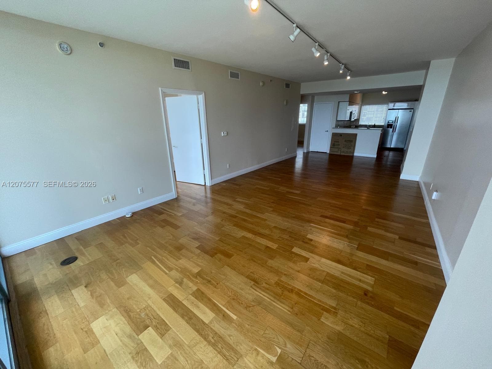 601 NE 36th St # 1209, Miami, FL 33137 photo 4
