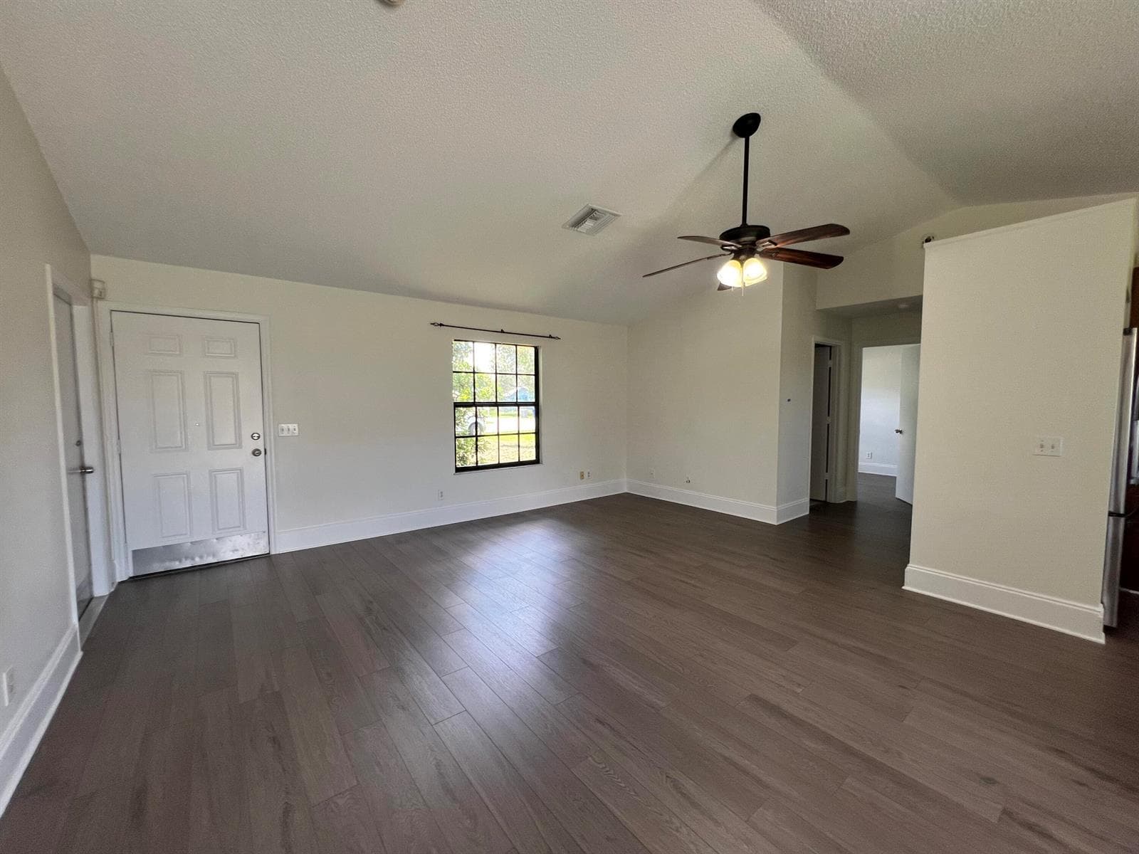 720 3RD Street SW, Vero Beach, FL 32962 photo 2