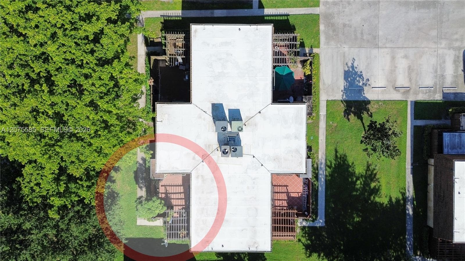 516 5th Ln, Green Acres, FL 33463 photo 2
