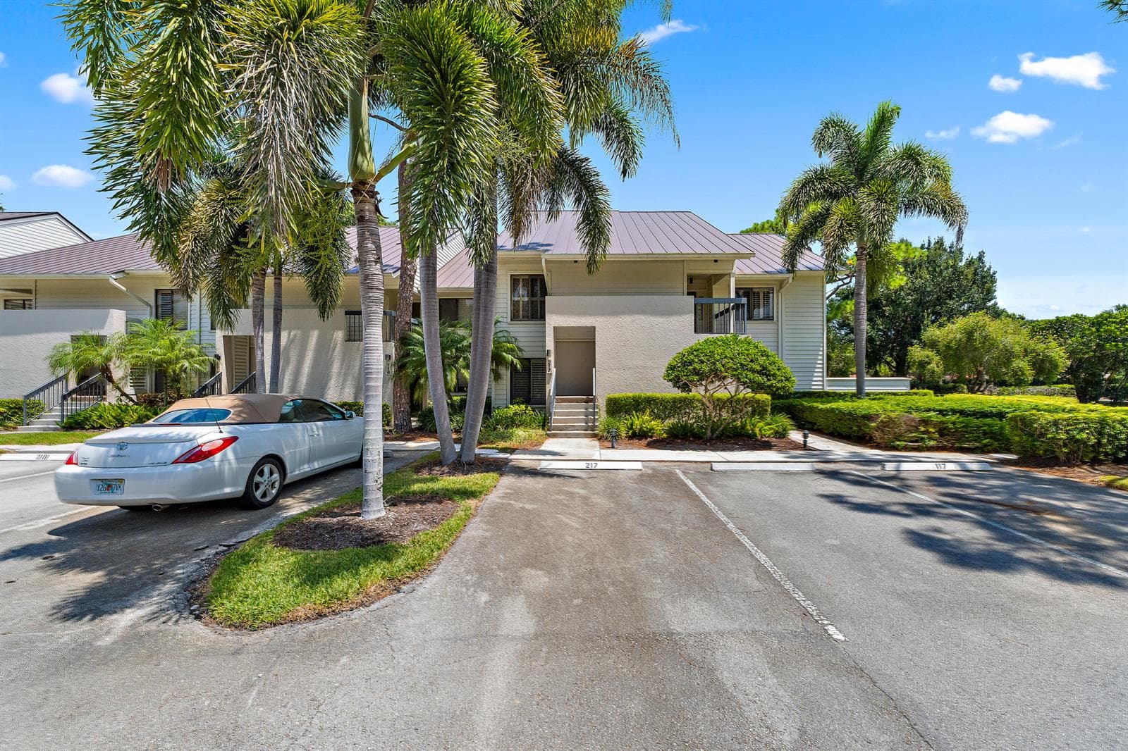 6433 SE Brandywine Court # Unit 217, Stuart, FL 34997 photo 2