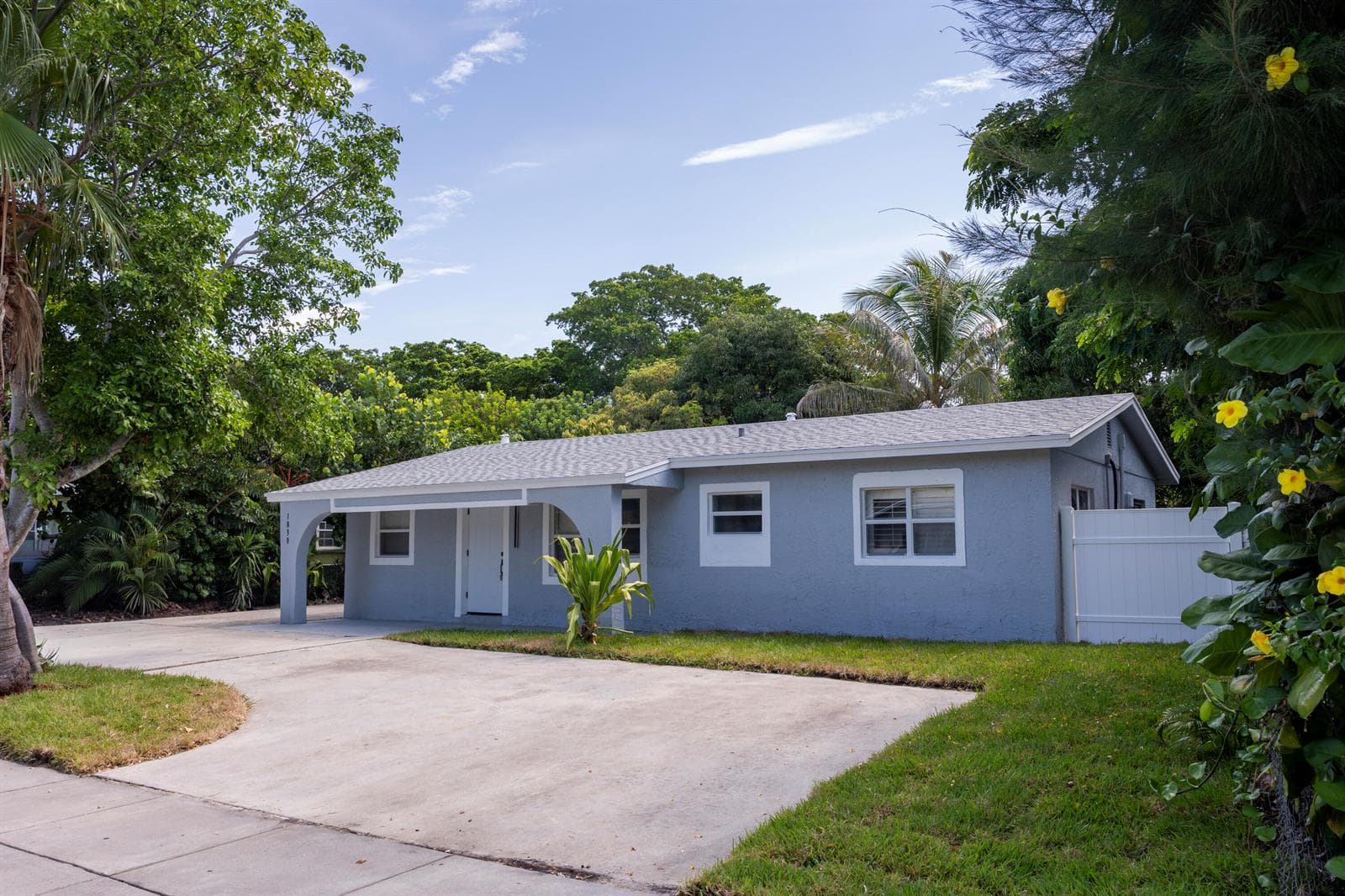 1830 NE 2ND Lane NE, Boynton Beach, FL 33435 photo 2