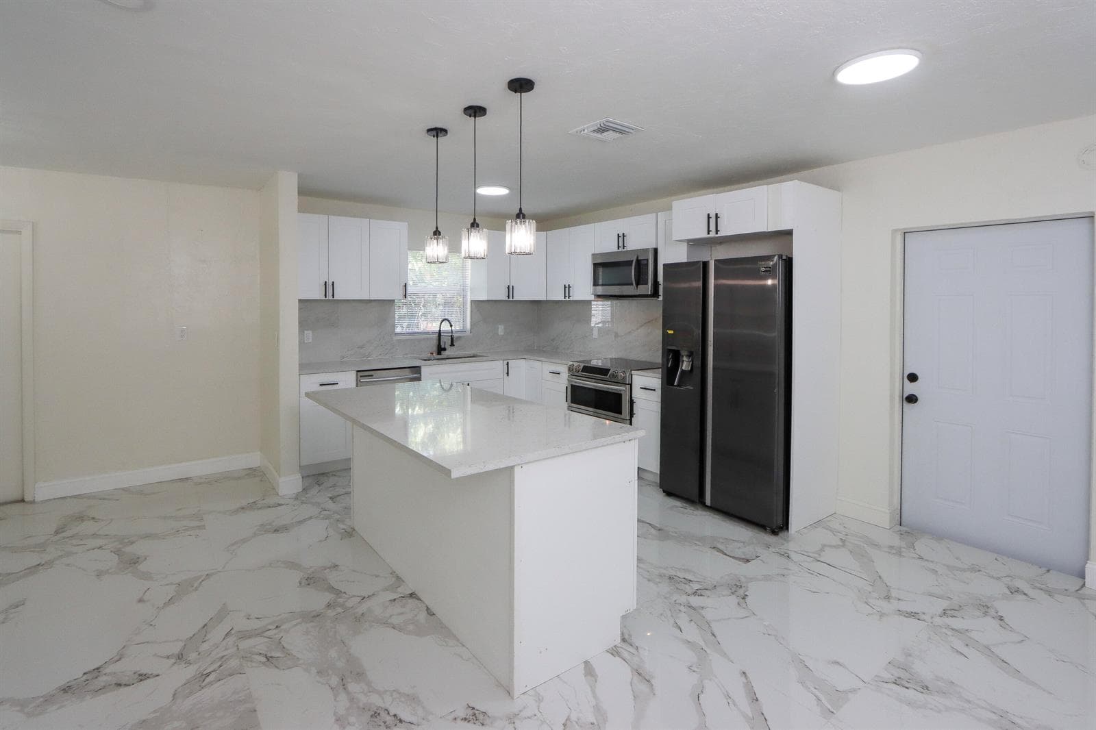 1830 NE 2ND Lane NE, Boynton Beach, FL 33435 photo 4