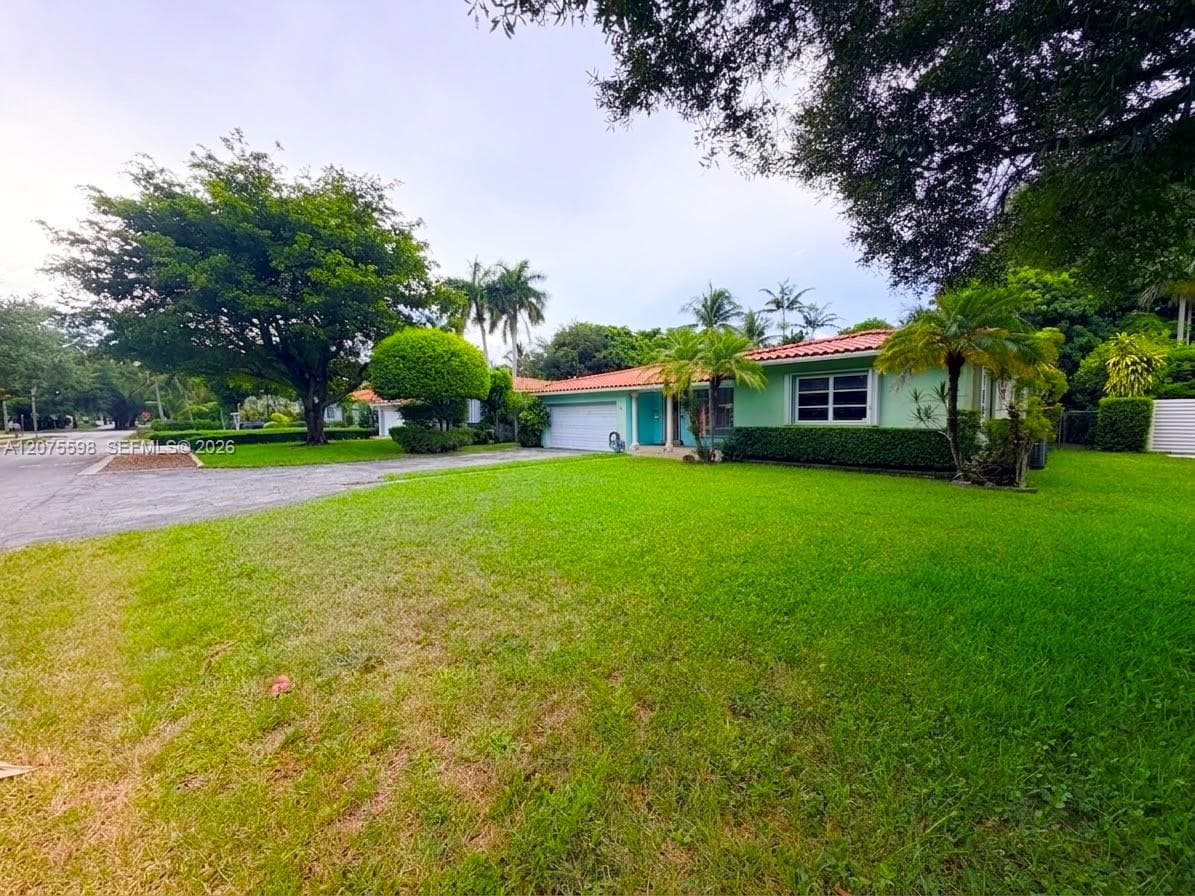 951 NE 115th St, Biscayne Park, FL 33161 photo 3