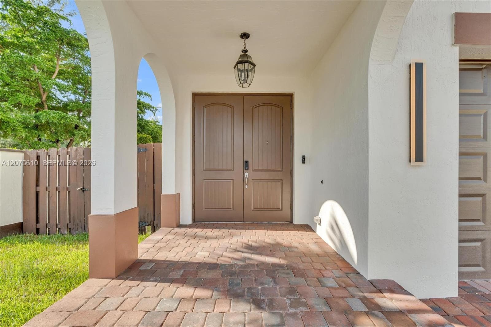 10204 NW 86th St, Doral, FL 33178 photo 5