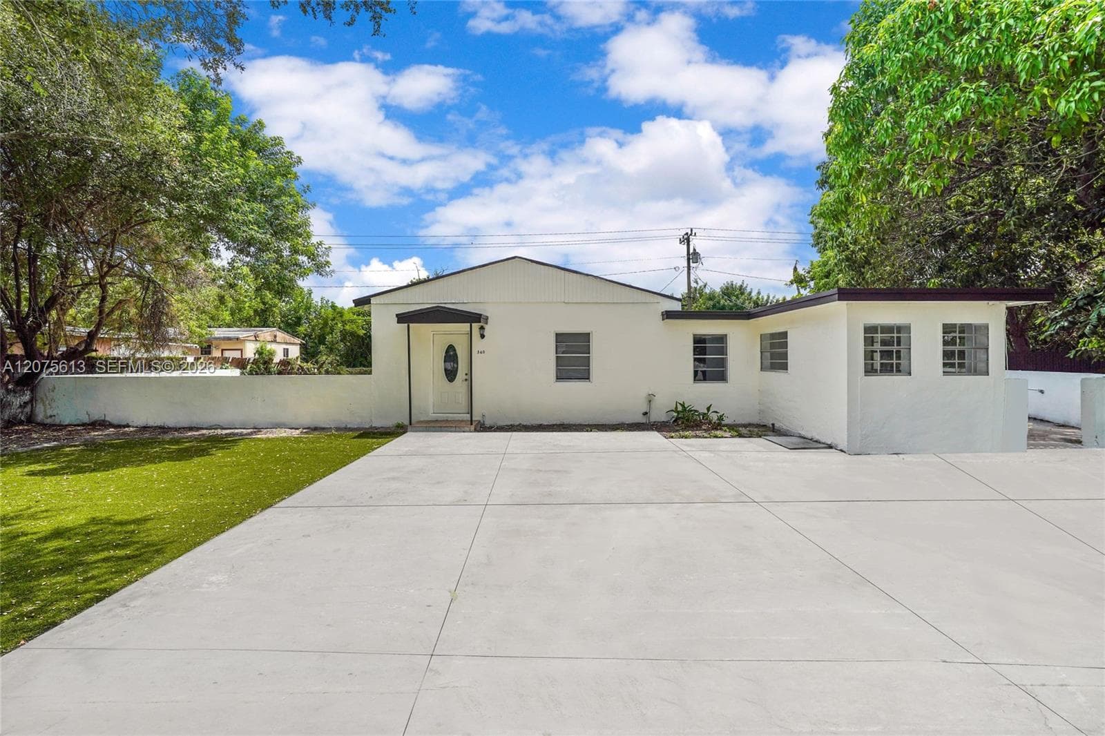 360 NW 179th Ter, Miami Gardens, FL 33169 photo 2