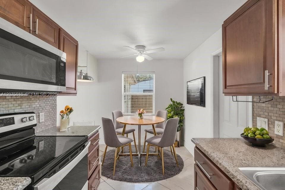 2539 Coolidge St, Hollywood, FL 33020 photo 3