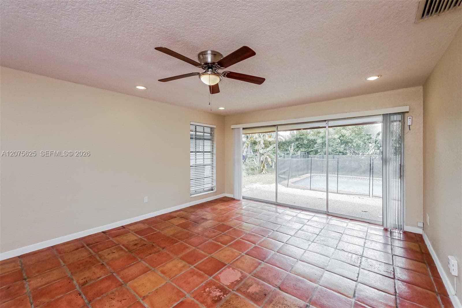 7518 NW 42nd Dr, Coral Springs, FL 33065 photo 2