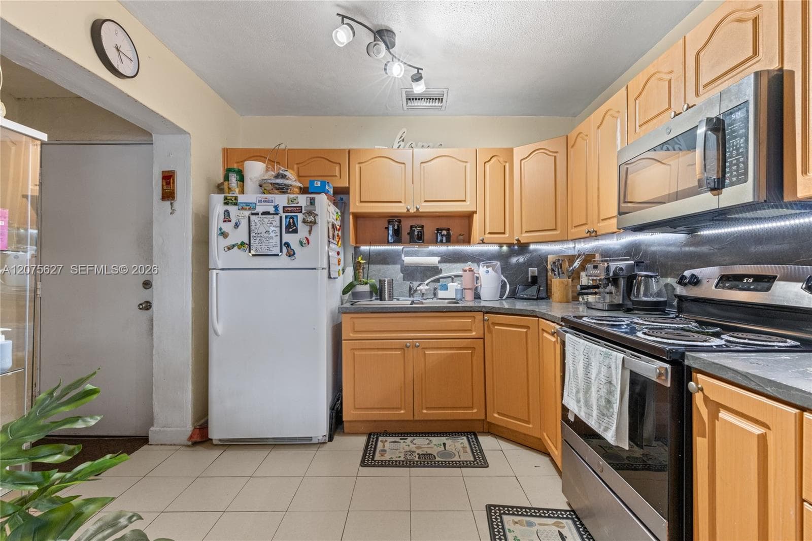 755 Harem Ave, Opa-Locka, FL 33054