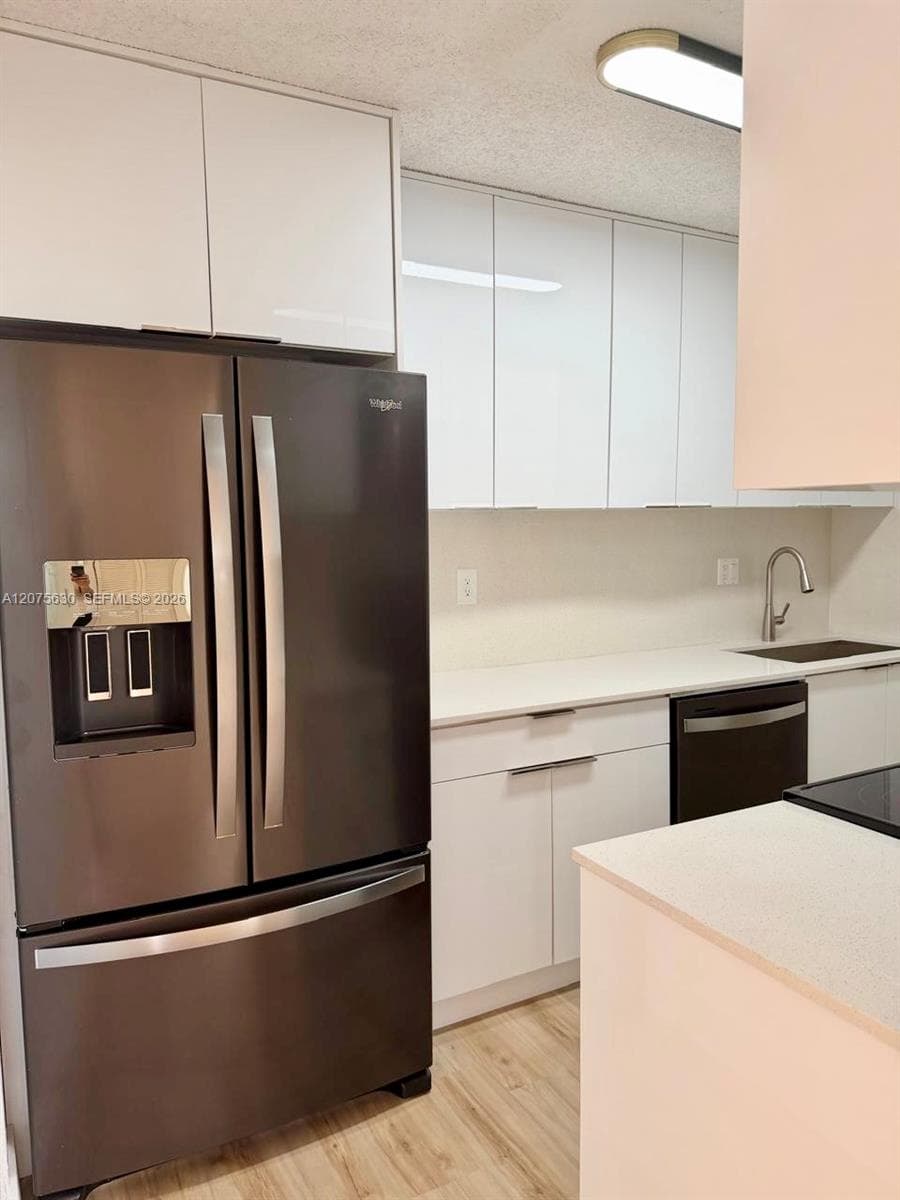 5055 NW 7th St # 413, Miami, FL 33126 photo 5