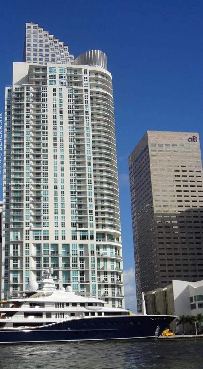 300 S Biscayne Blvd # T-2207, Miami, FL 33131 photo 5