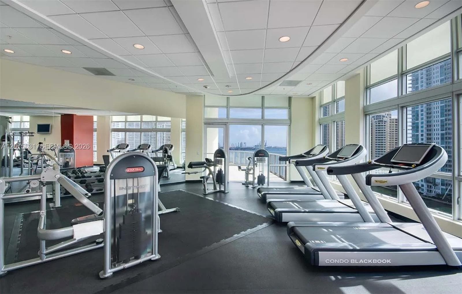 300 S Biscayne Blvd # T-2207, Miami, FL 33131 photo 4