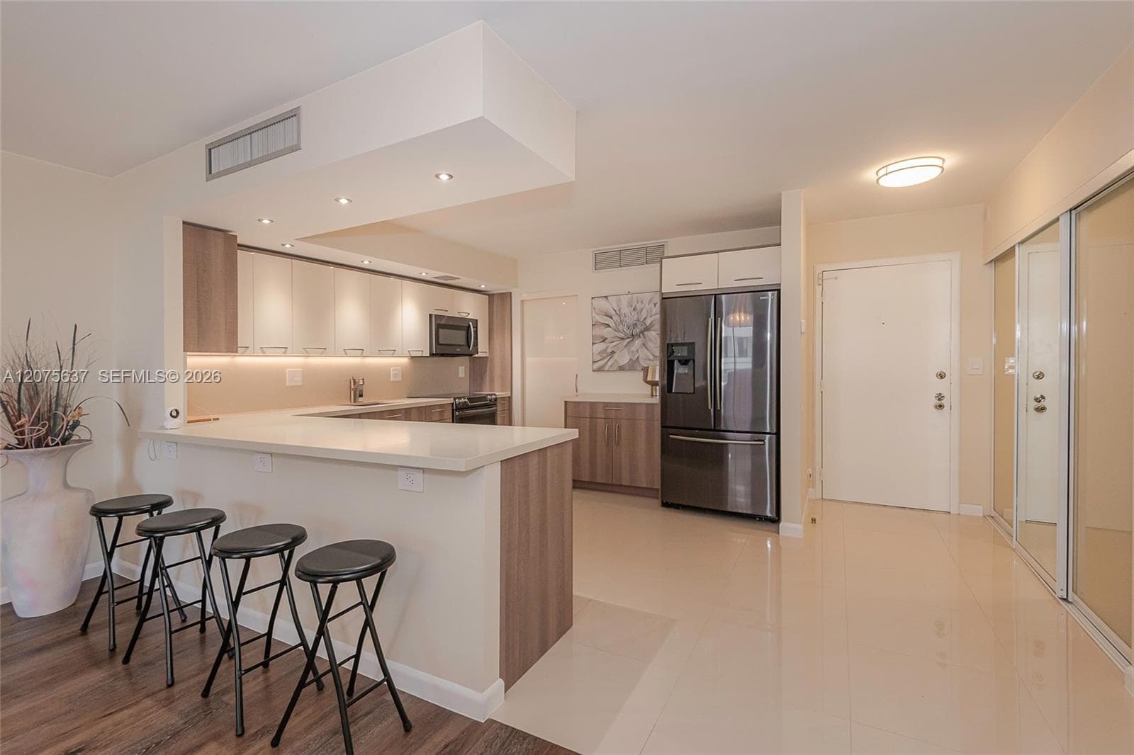 600 Three Islands Blvd # 521, Hallandale Beach, FL 33009 photo 2