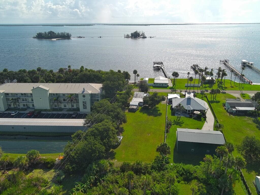 13485 N INDIAN RIVER Drive, Sebastian, FL 32958 photo 2