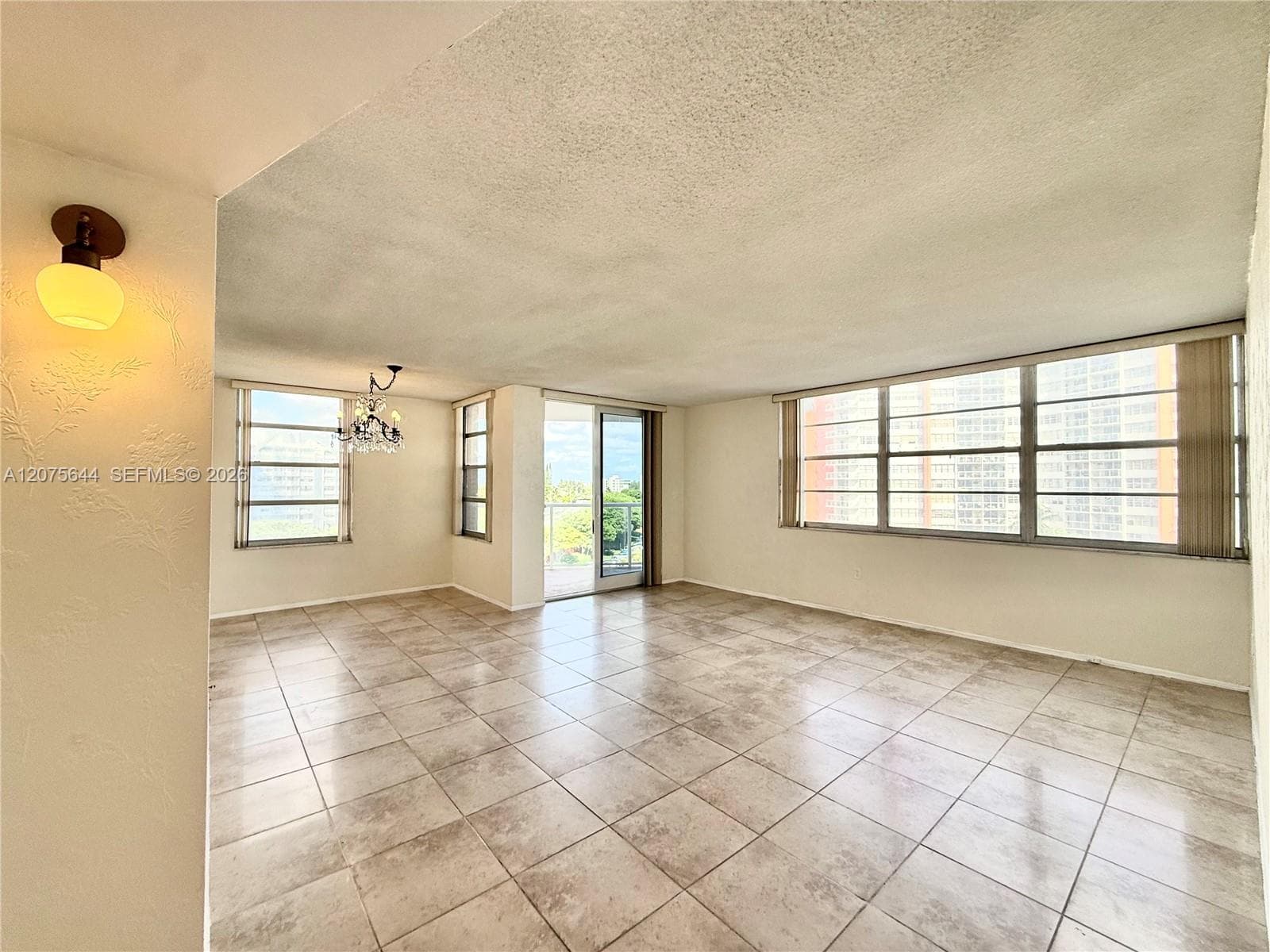 1351 NE Miami Gardens Dr # 626E, Miami, FL 33179 photo 2