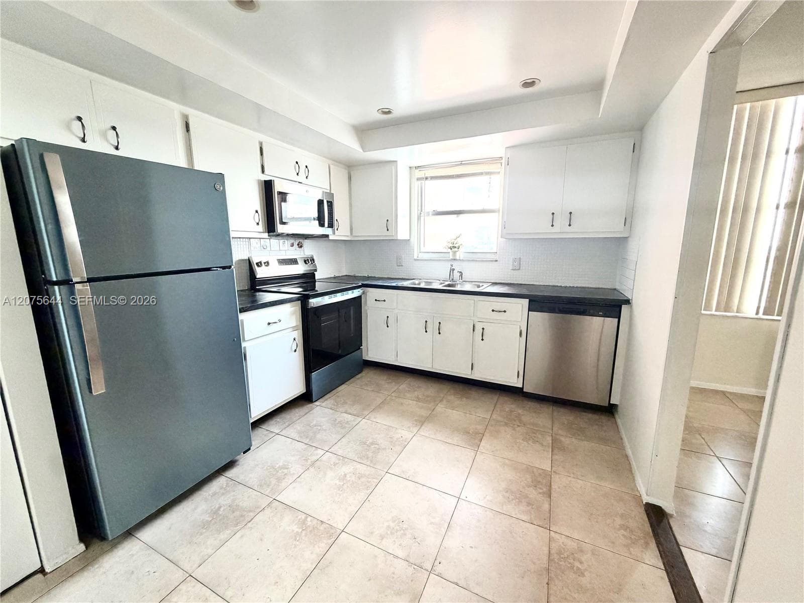 1351 NE Miami Gardens Dr # 626E, Miami, FL 33179 photo 3