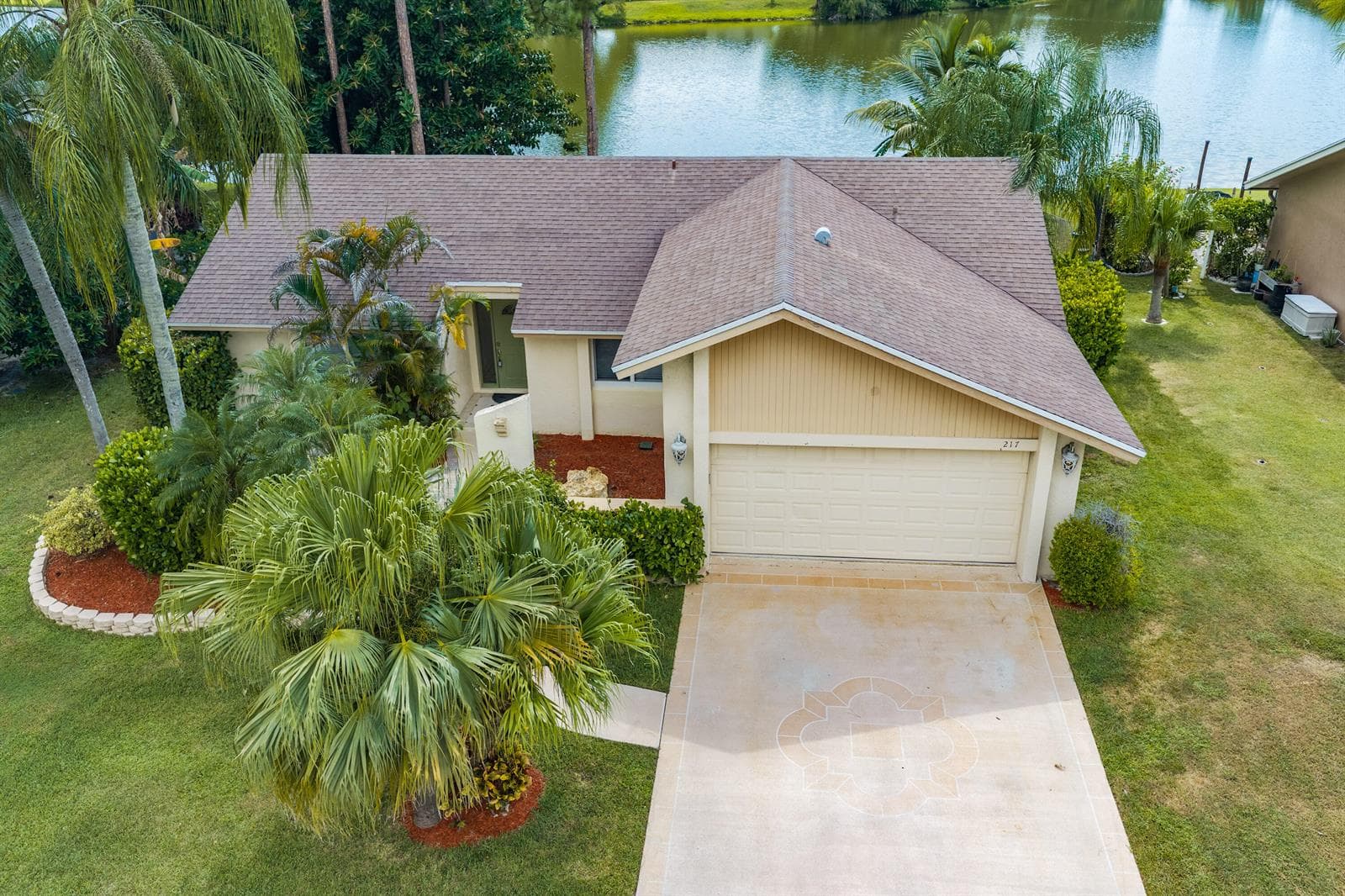 217 PARKWOOD Drive S, Royal Palm Beach, FL 33411 photo 4