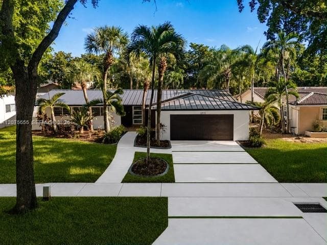 6931 Loch Ness Dr, Miami Lakes, FL 33014 photo 2