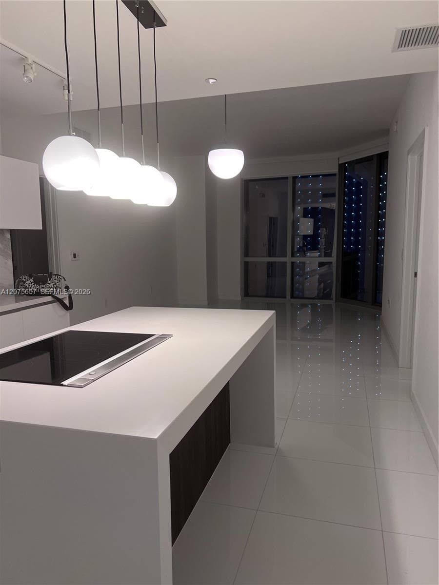 851 NE 1st Ave # 2107, Miami, FL 33132 photo 4