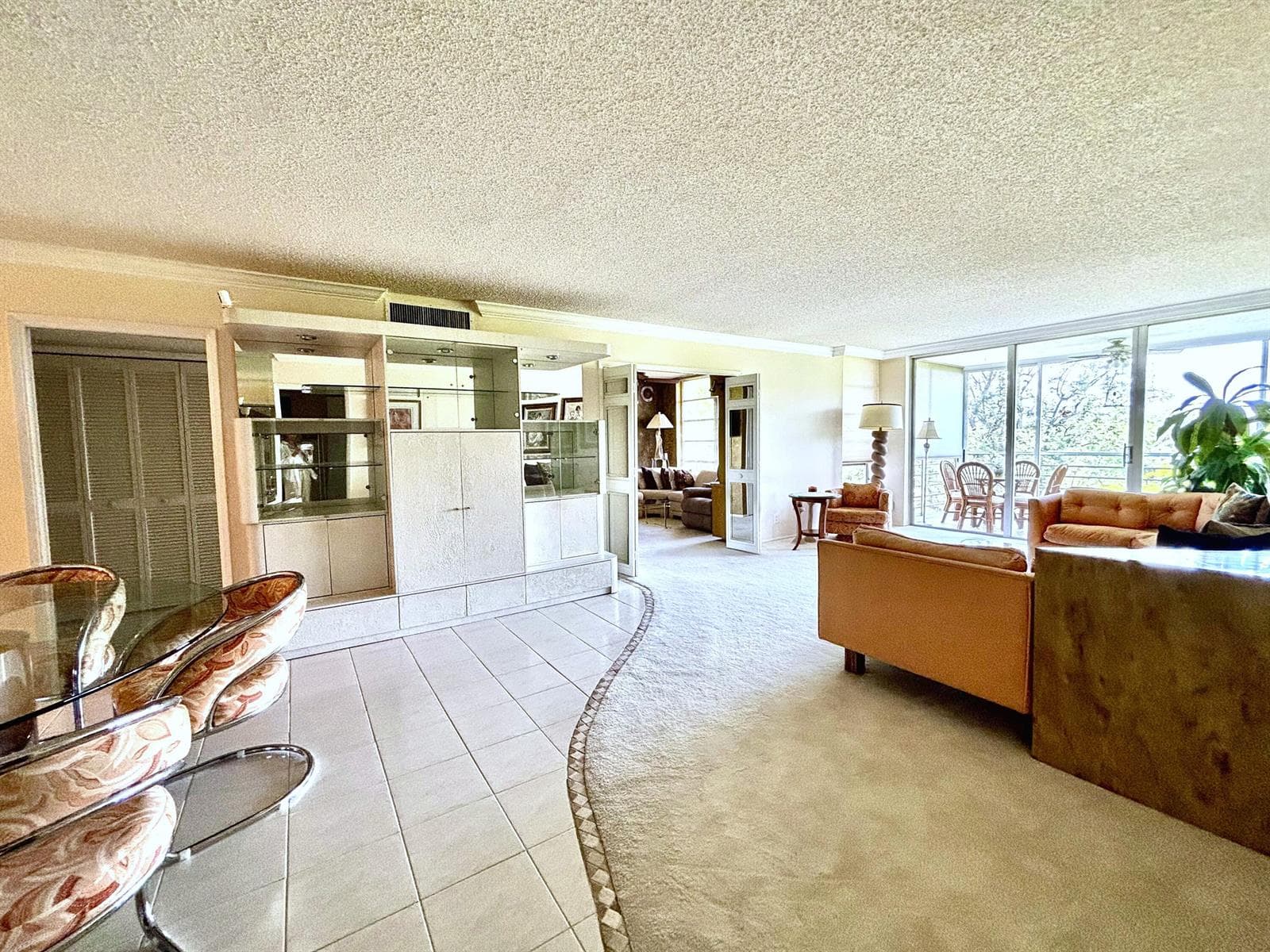 3930 OAKS CLUBHOUSE Drive # 506, Pompano Beach, FL 33069 photo 2