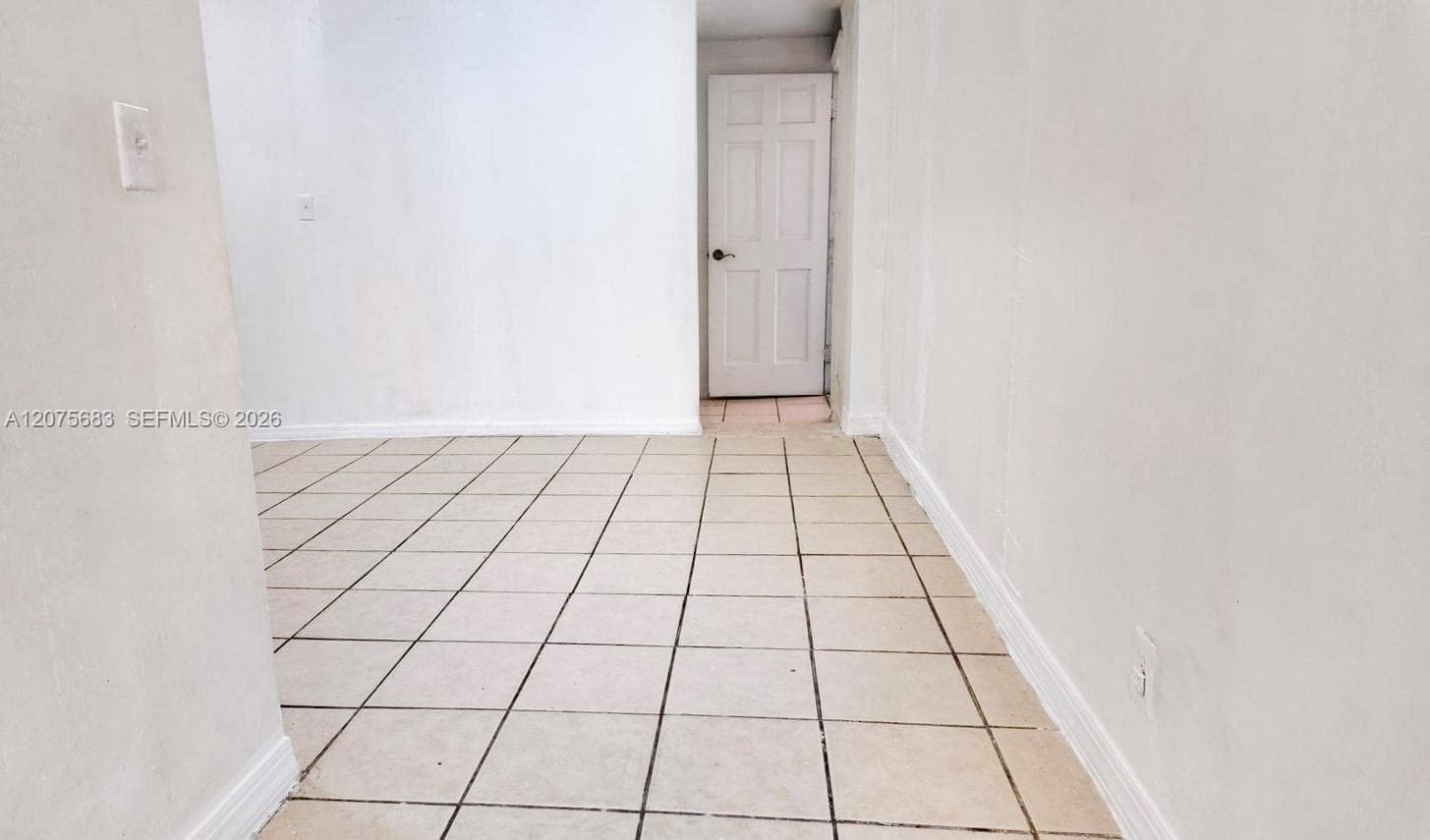 2367 NW 82nd St Miami, Miami, FL 33147 photo 4