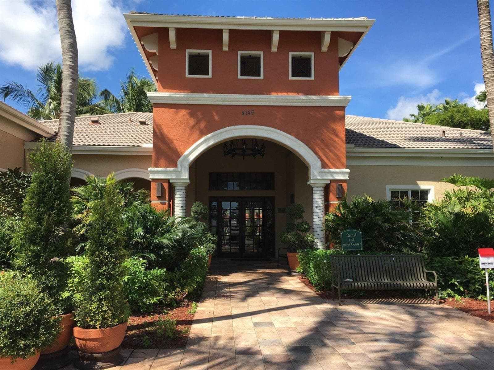 4177 N HAVERHILL Road # 810, West Palm Beach, FL 33417 photo 2