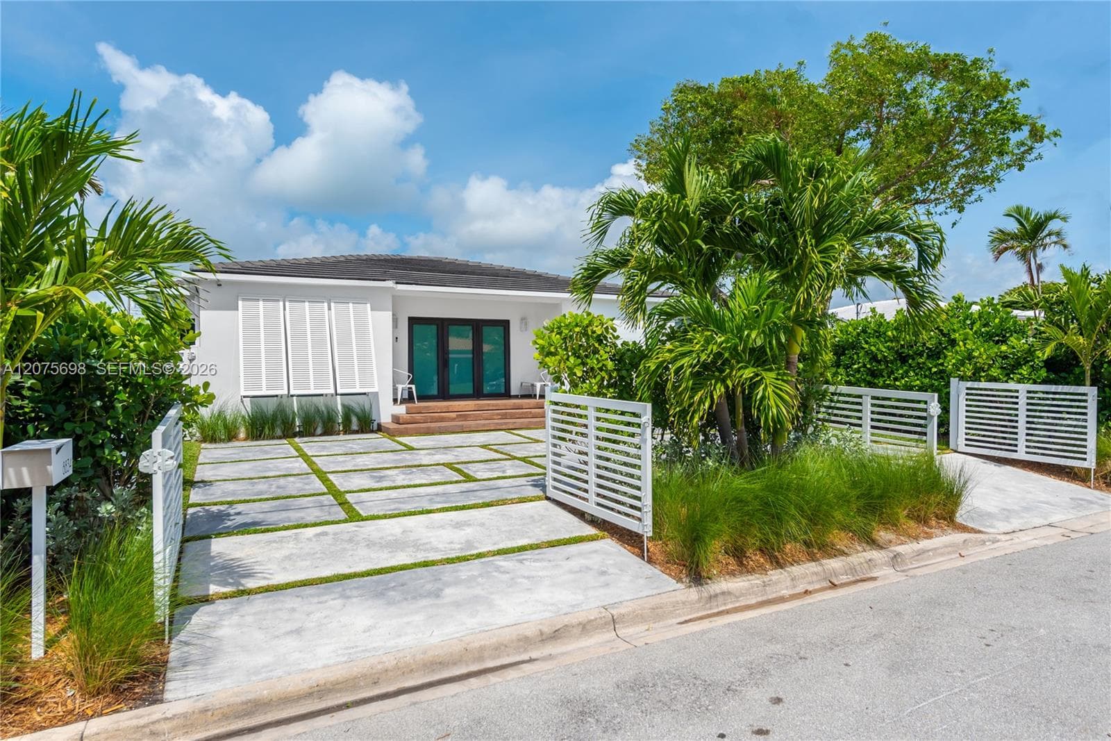 8834 Abbott Ave, Surfside, FL 33154 photo 2