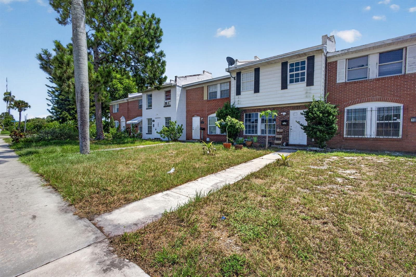 1028 36TH Street, West Palm Beach, FL 33407 photo 2