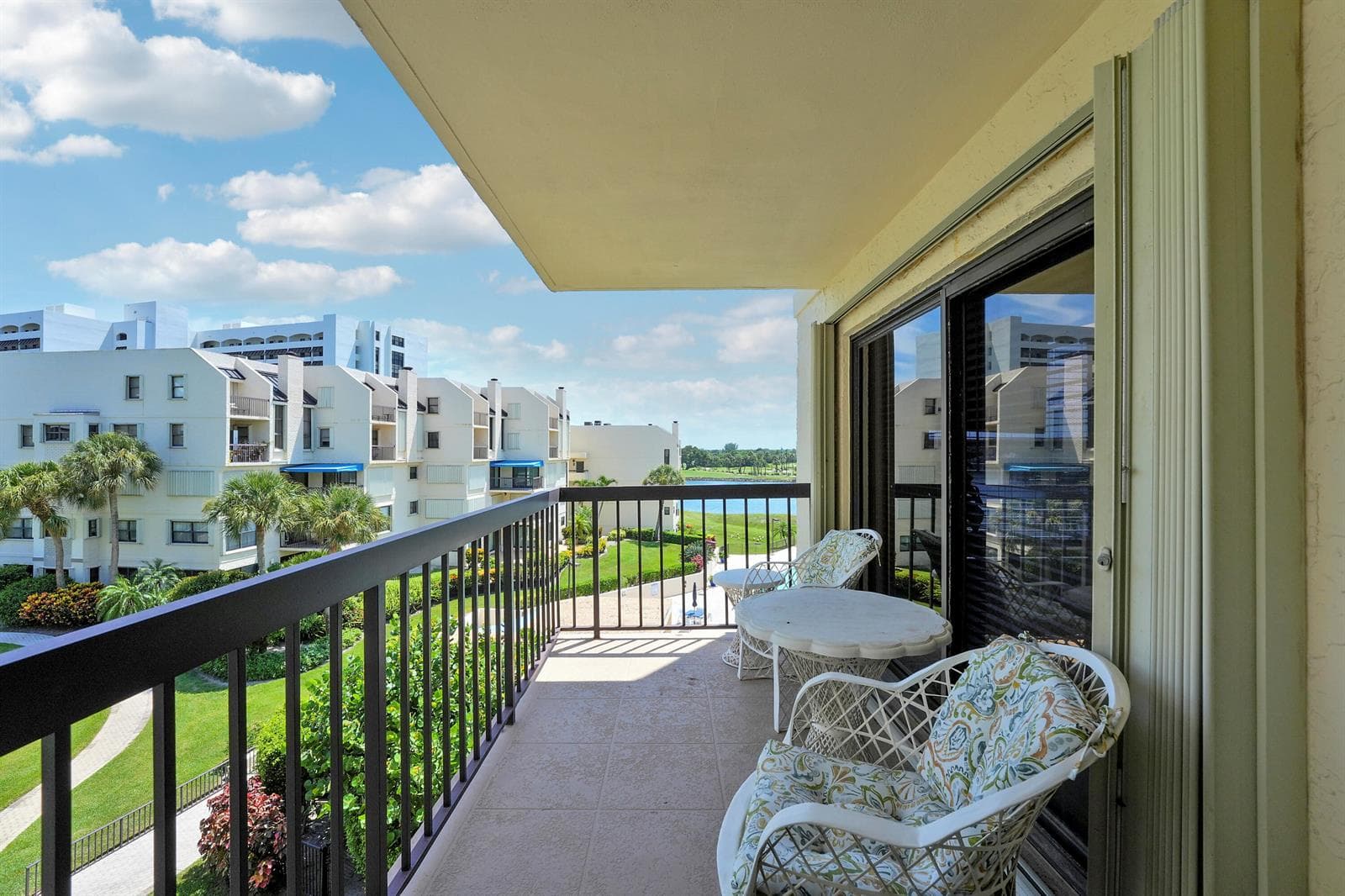 372 Golfview Road # 403, North Palm Beach, FL 33408 photo 2