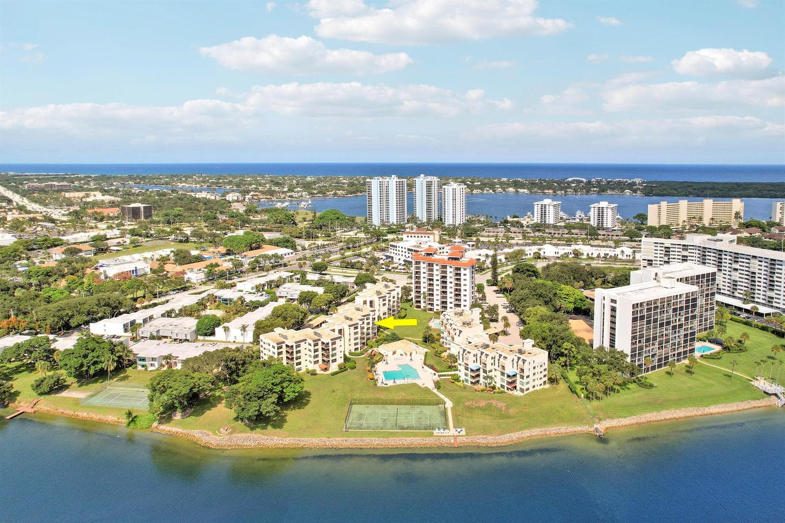 372 Golfview Road # 403, North Palm Beach, FL 33408