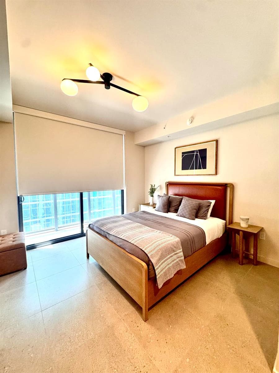 11 NE 6th Street # 2606, Miami, FL 33132 photo 2
