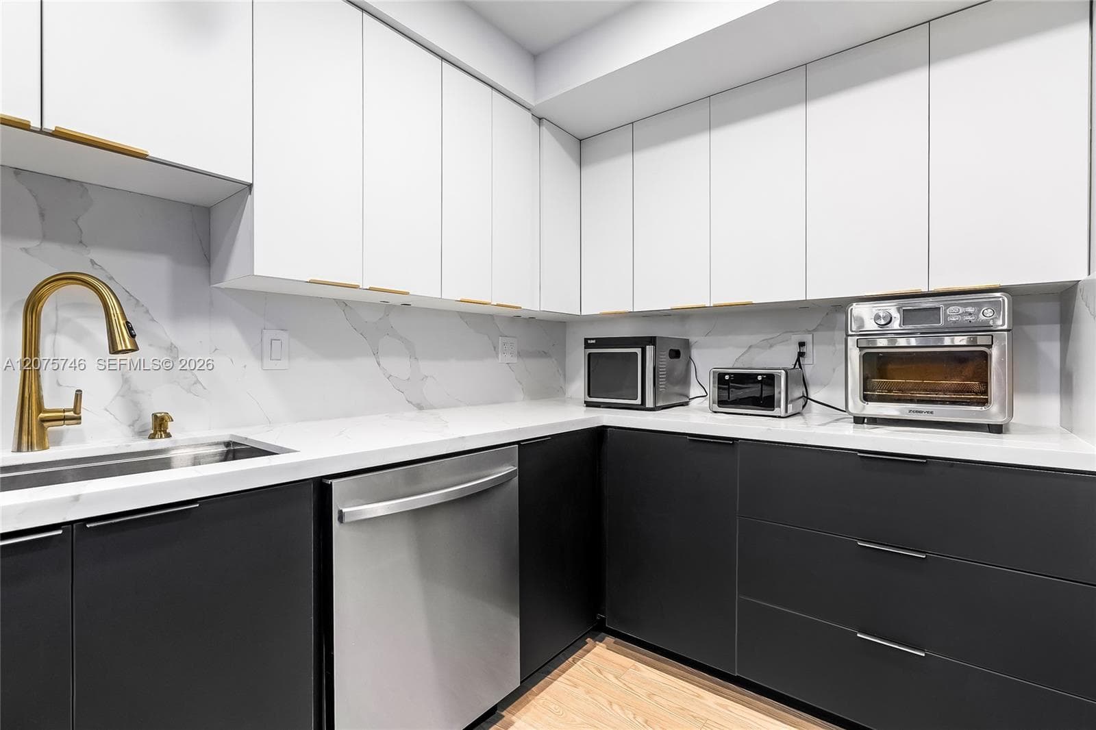 600 Three Islands Blvd # 305, Hallandale Beach, FL 33009 photo 3