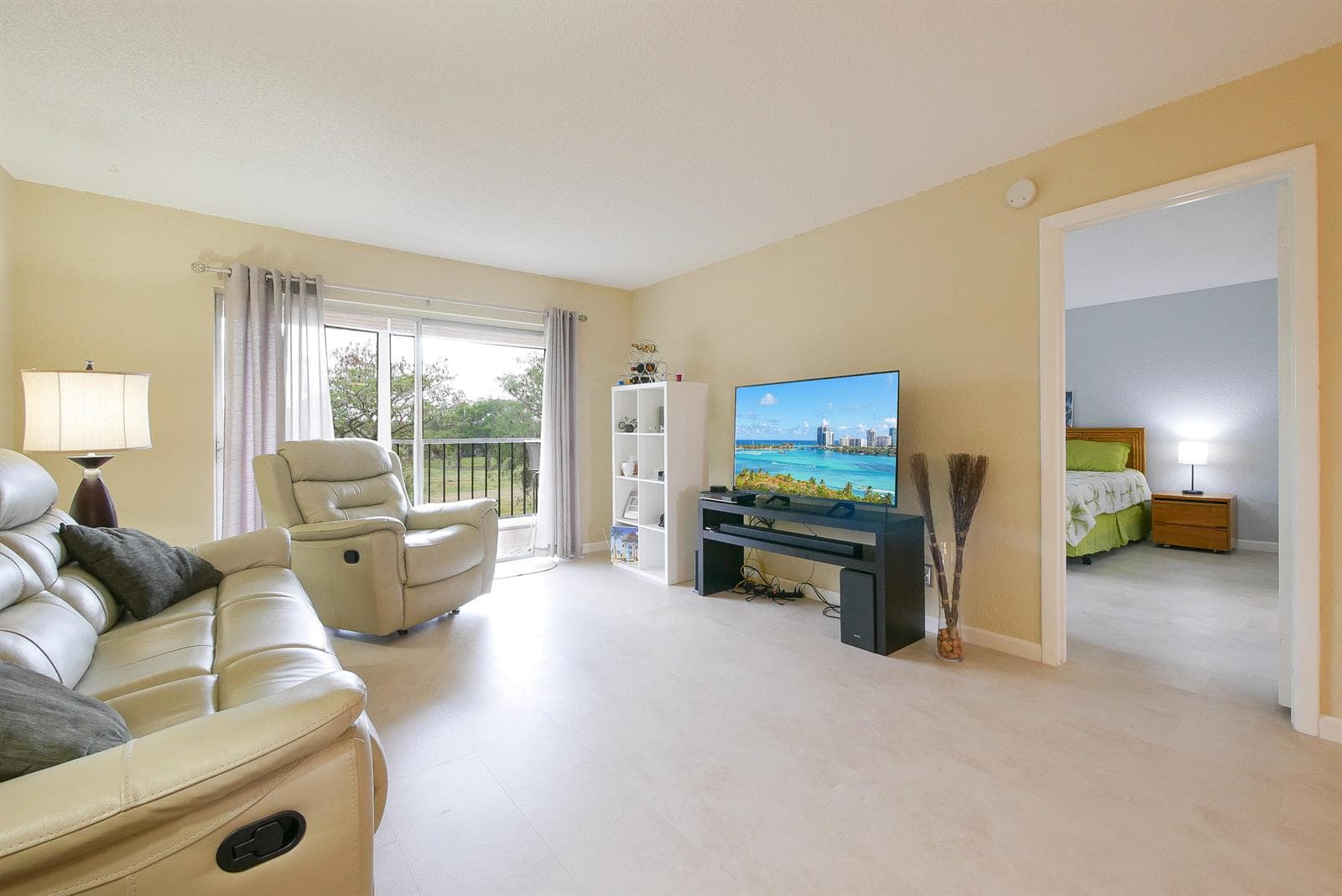 6080 NW 44th Street NW # Apt 414, Lauderhill, FL 33319 photo 3