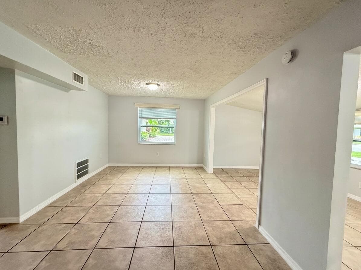1480 6th Avenue, Vero Beach, FL 32960 photo 3