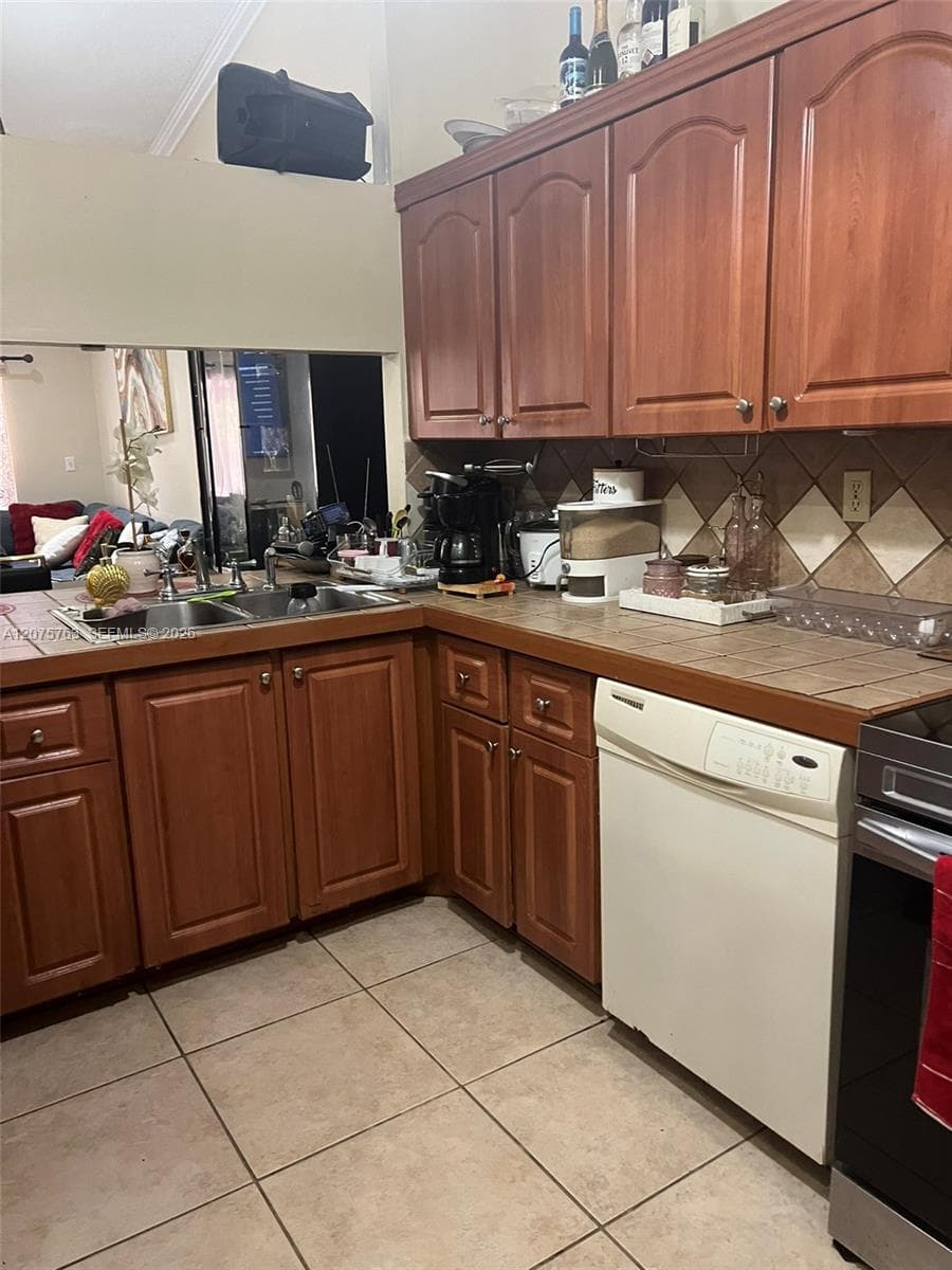 6028 SW 147th Pl, Miami, FL 33193 photo 4