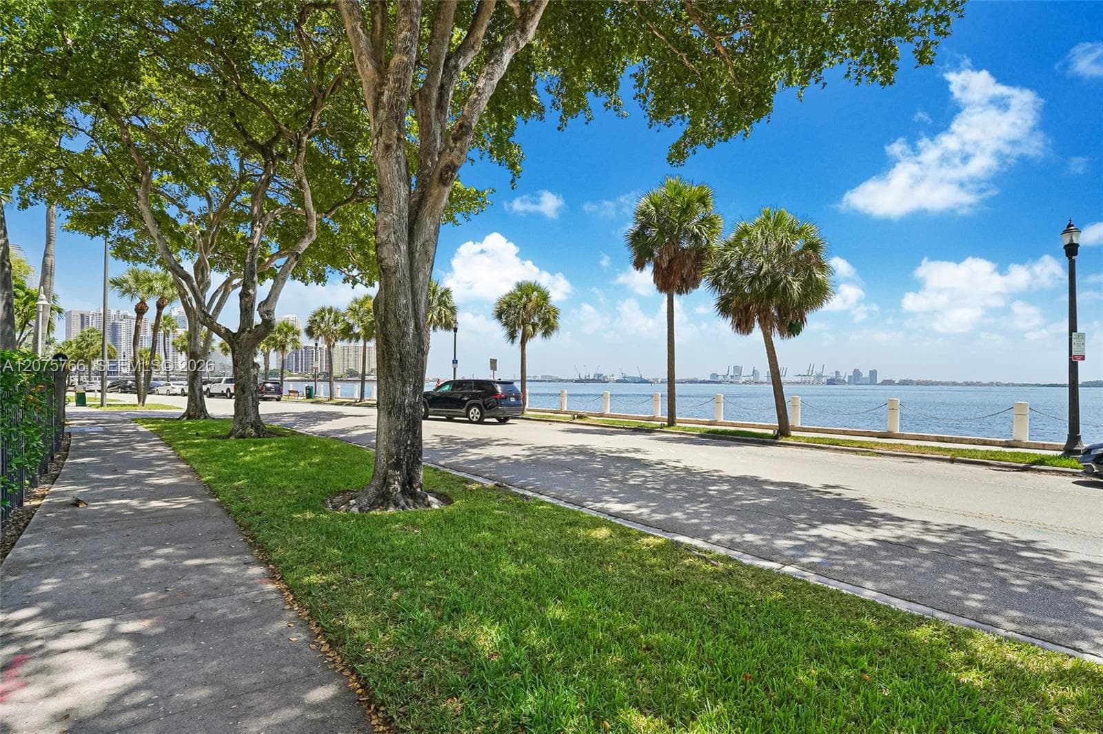 1420 Brickell Bay Dr # 206D, Miami, FL 33131 photo 3